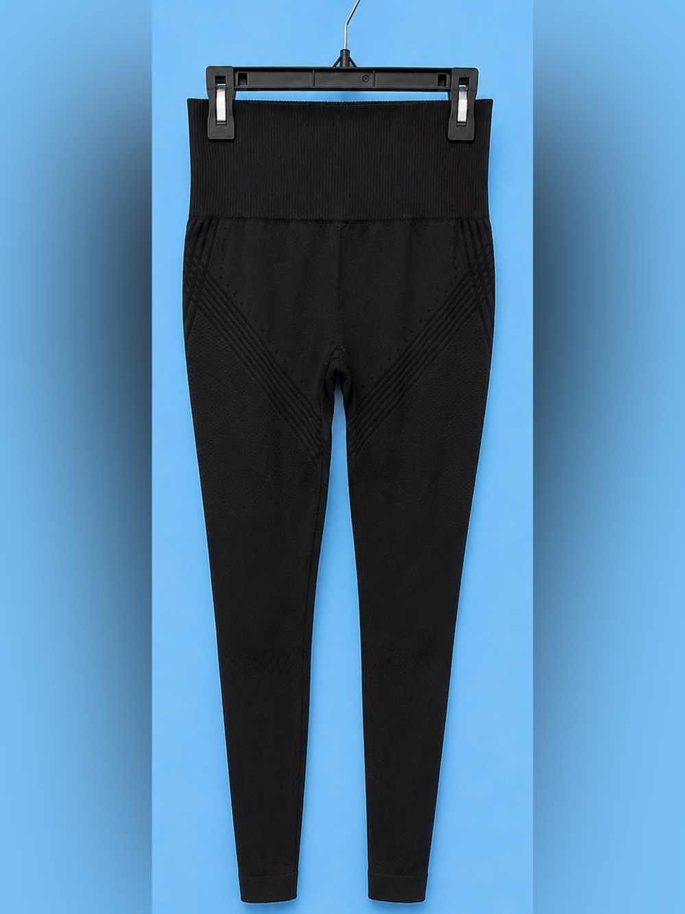 Black Women’s Sculpting Textured Leggings! Size Small 🖤💫